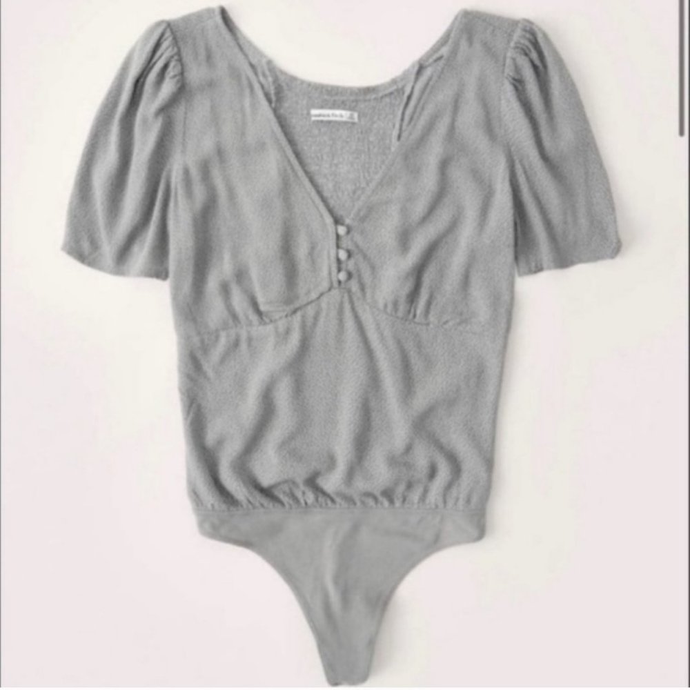 NWT Abercrombie Puff-Sleeve Bodysuit - Color Light Green Dot